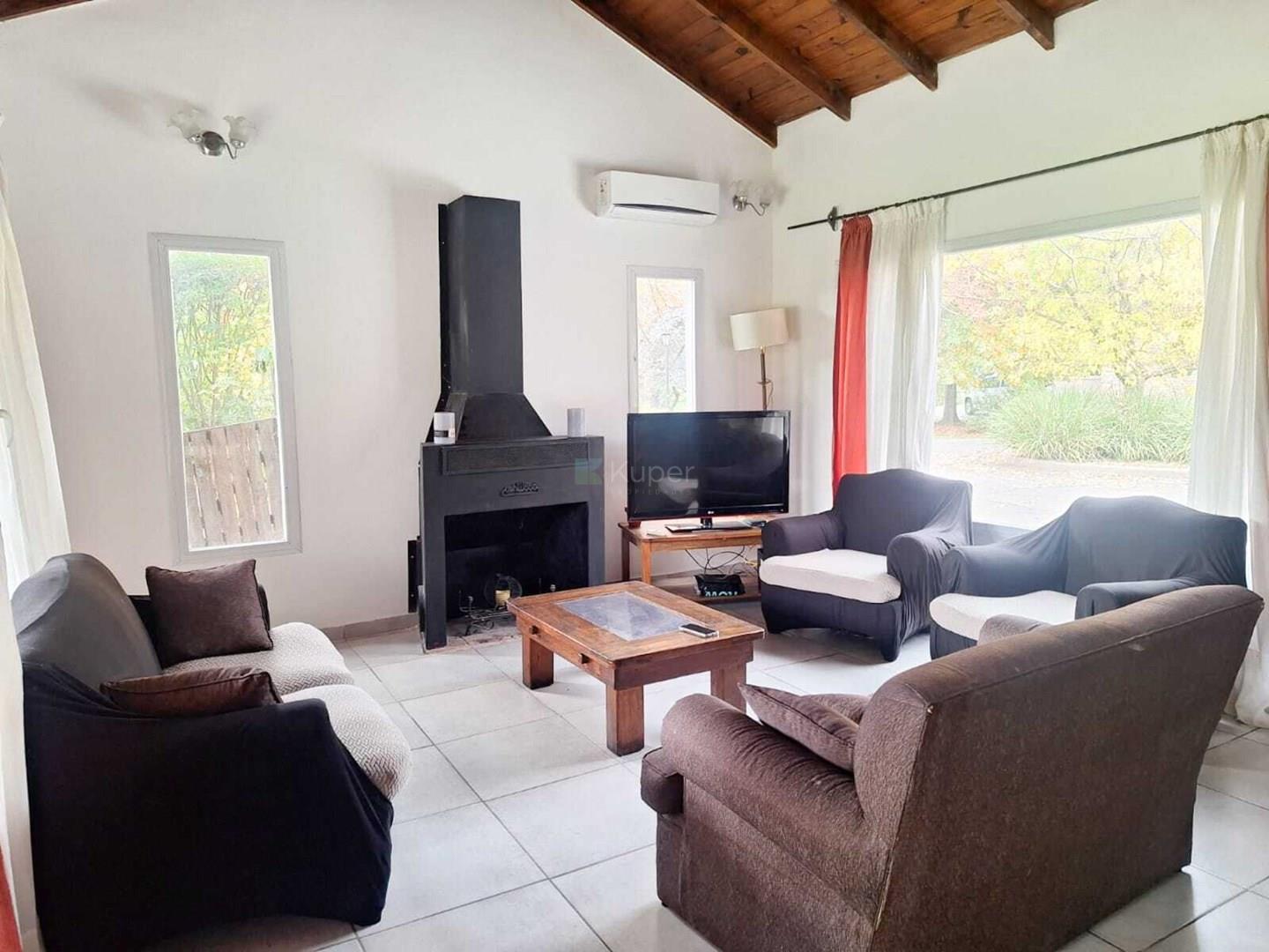 Santa Silvina Casa en venta y alquiler