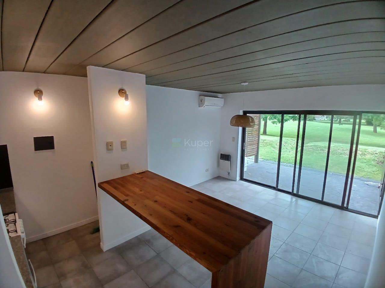 Aparts del Pinazo 2 amb con jardín y pileta