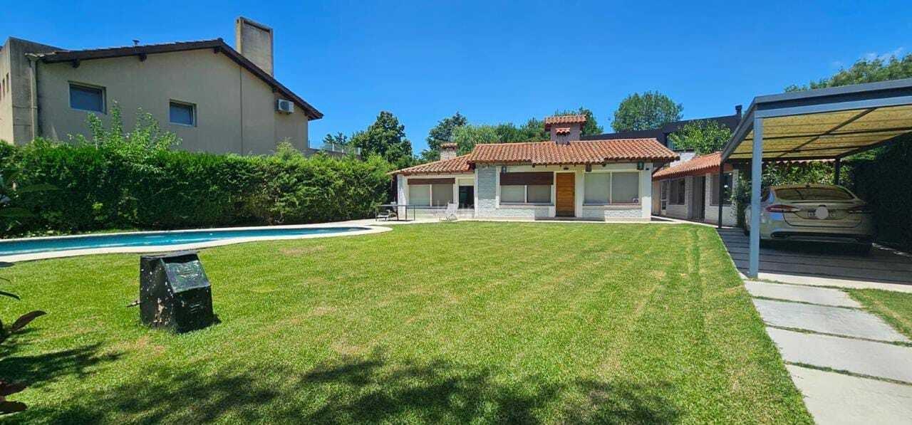 Casa en Mapuche CC con pileta y quincho