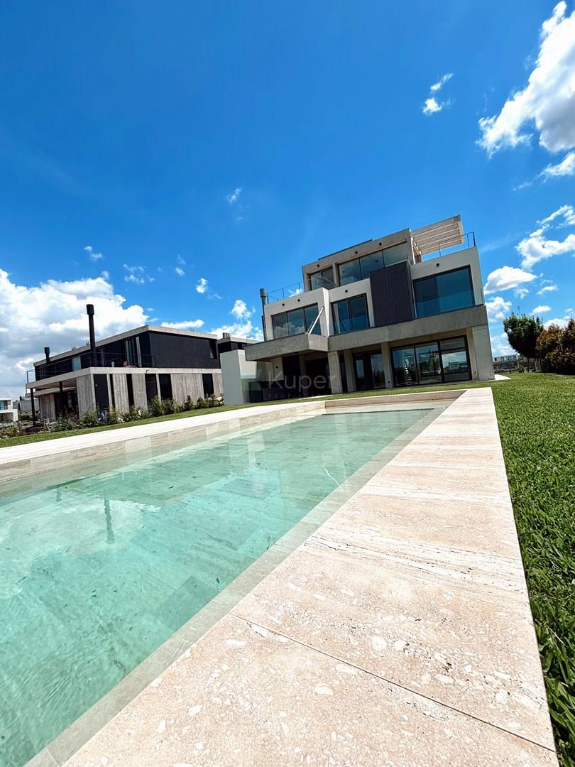 VENTA casa a estrenar en Virazón Nordelta al lago