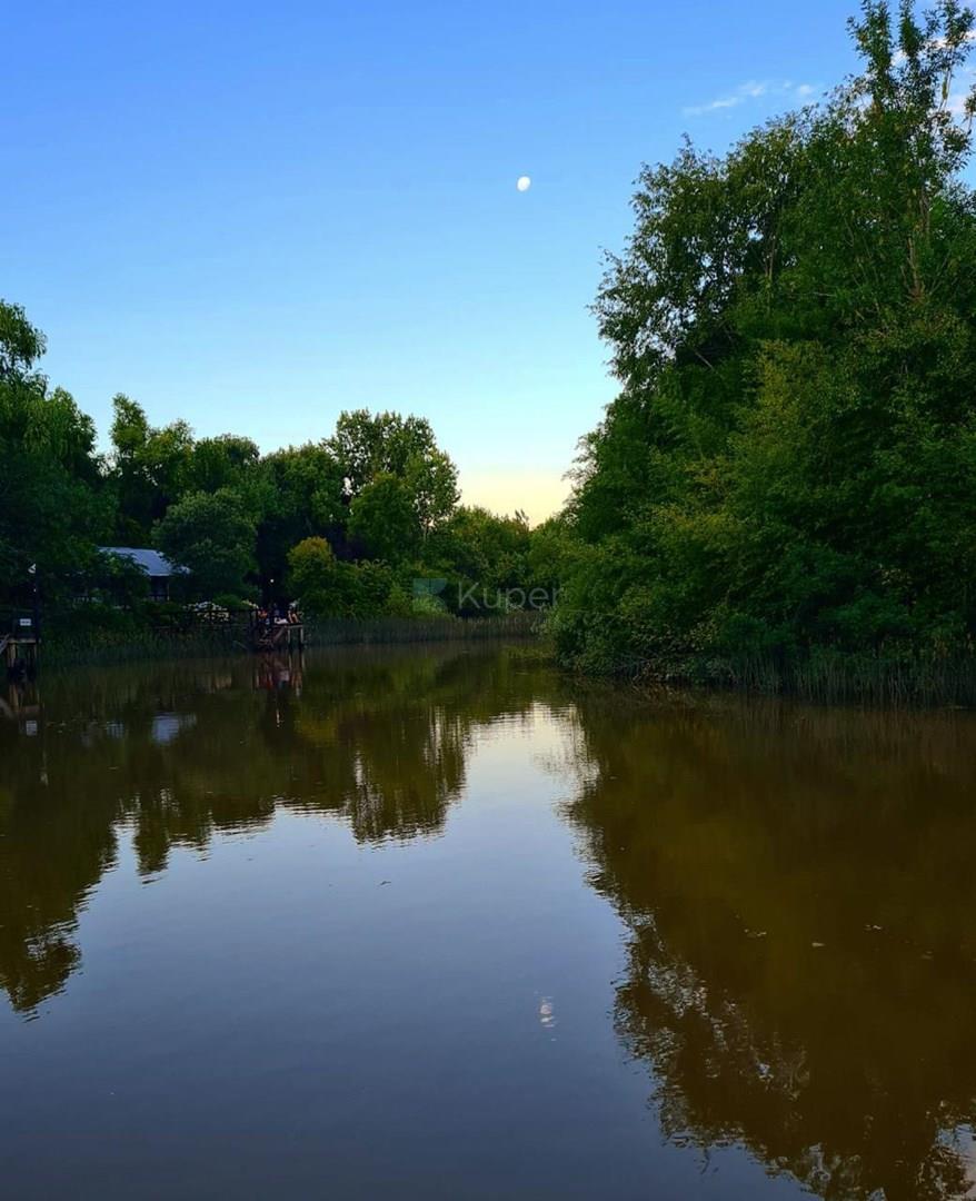 Cabaña en venta en el delta Tigre con muelle privado