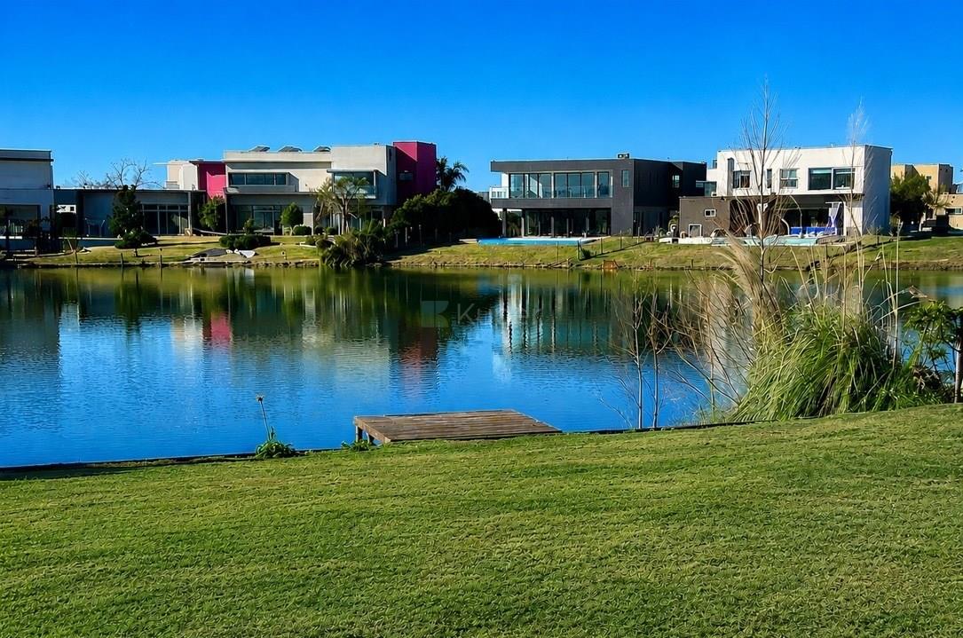 Casa en venta y alquiler en Cantón Norte a la laguna
