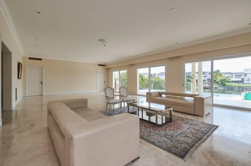 LIVING-LAGO CENTRAL2
