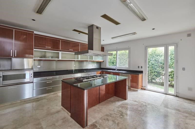 COCINA-LAGO CENTRAL