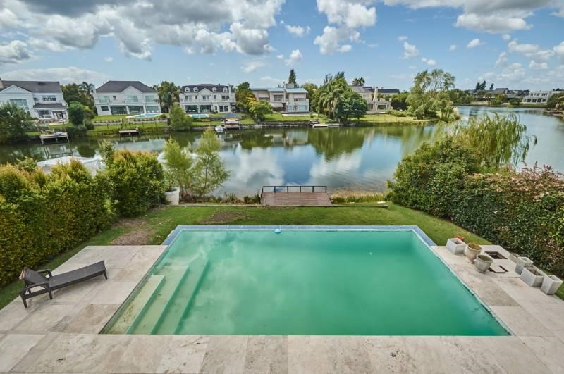 CASTRES-LAGO CENTRAL