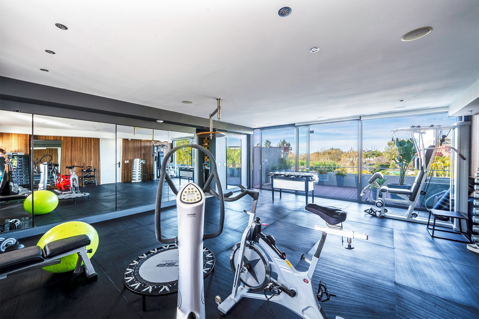 GIMNASIO-LAGO CENTRA