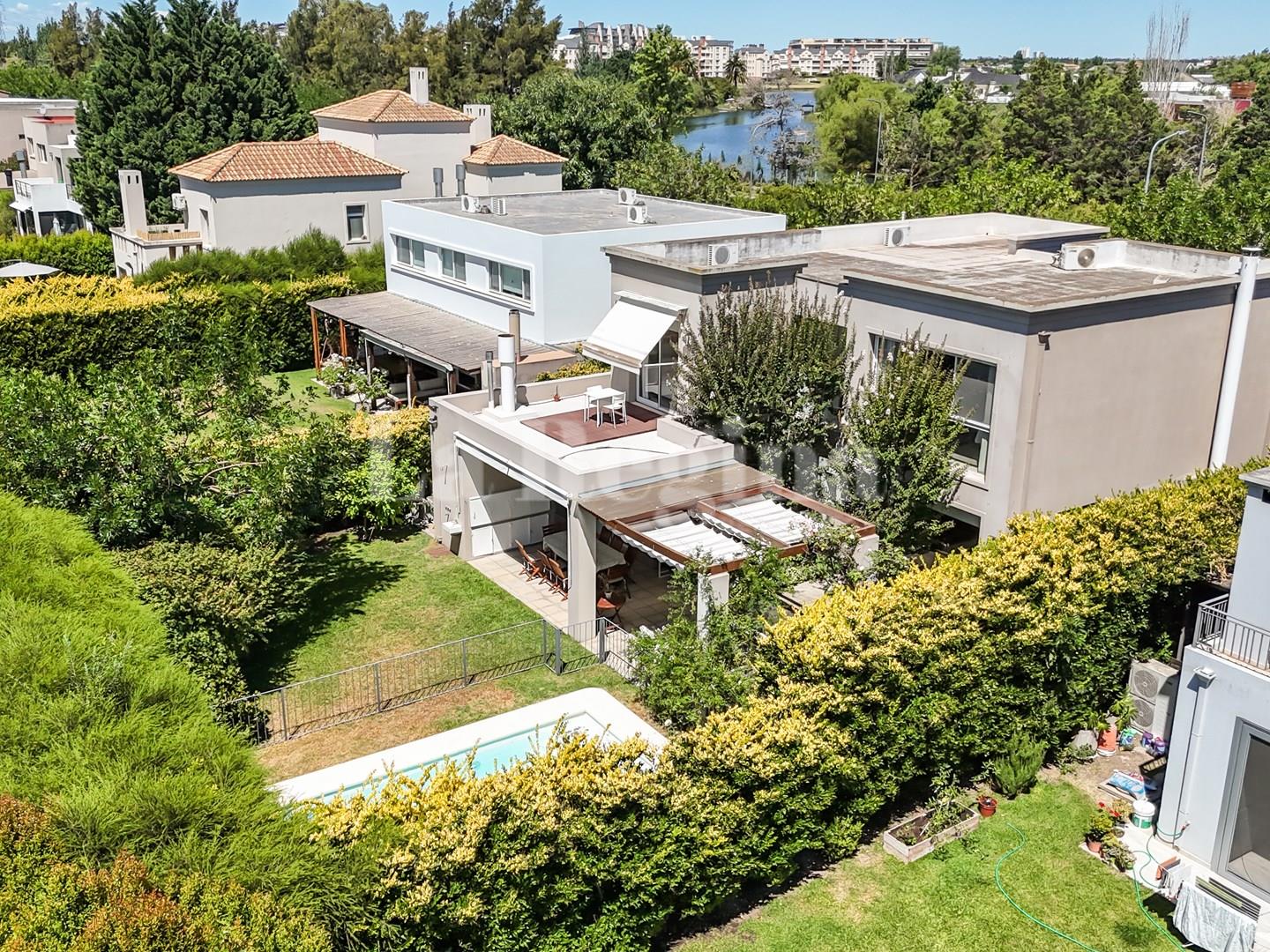 CASA MODERNA-NORDELT