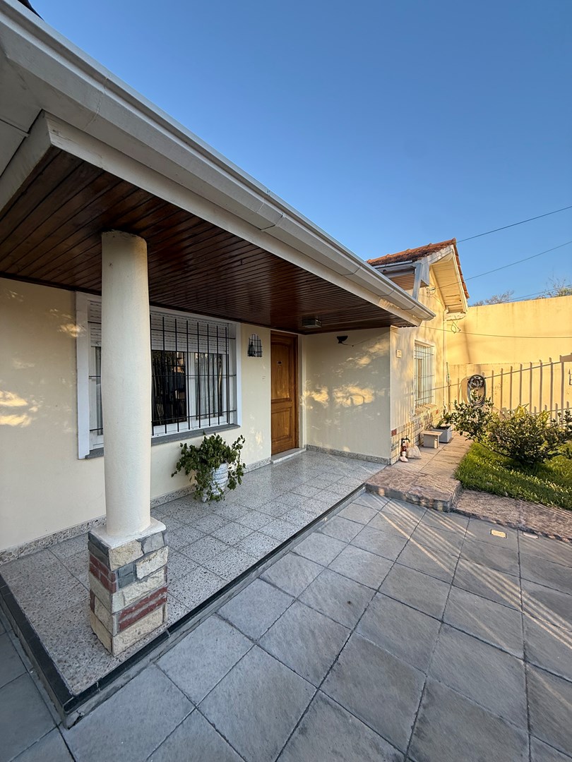 Casa en General Pacheco Comodoro Rivadavia 500