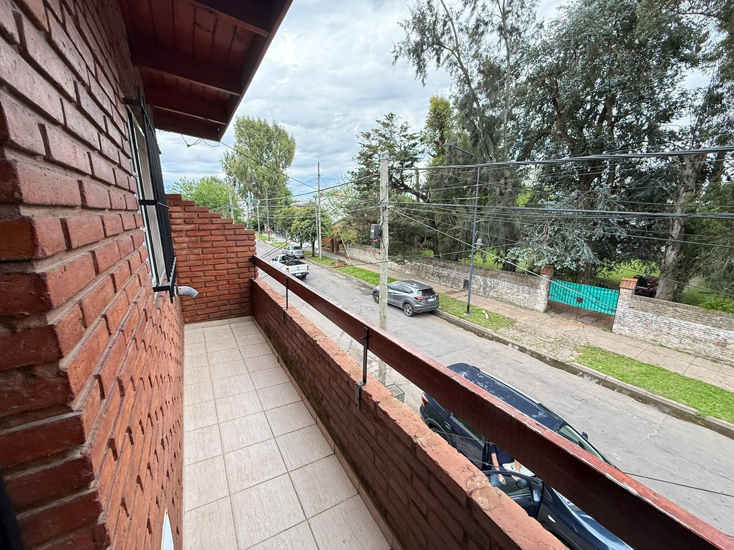 DON TORCUATO, ARATA 2000