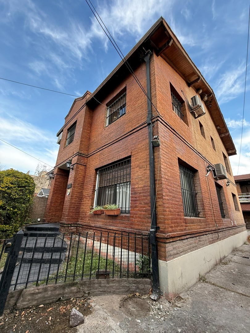 Troncos del Talar - Calle Escobar 0