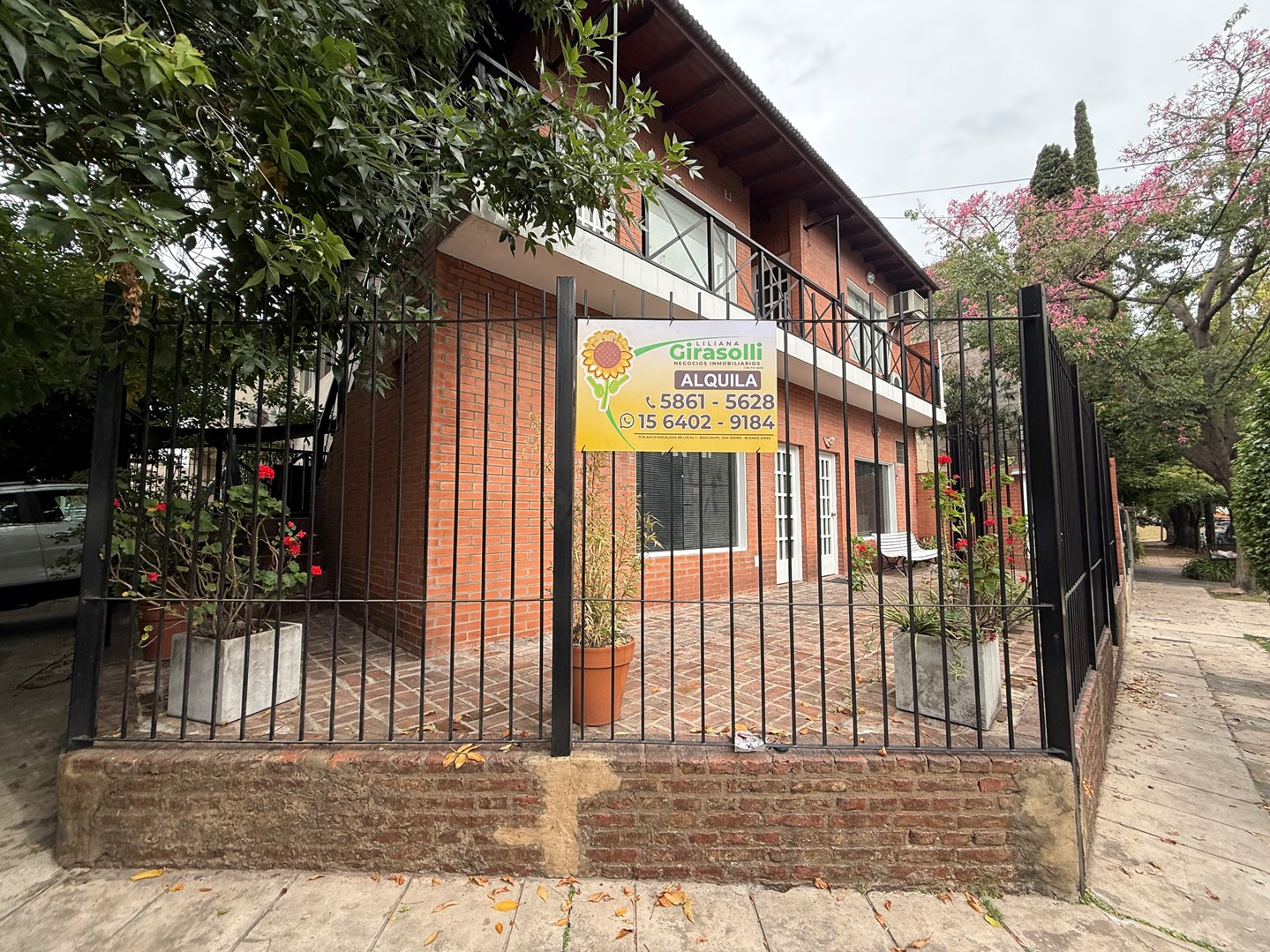 Gazcon y Marcos Paz 200