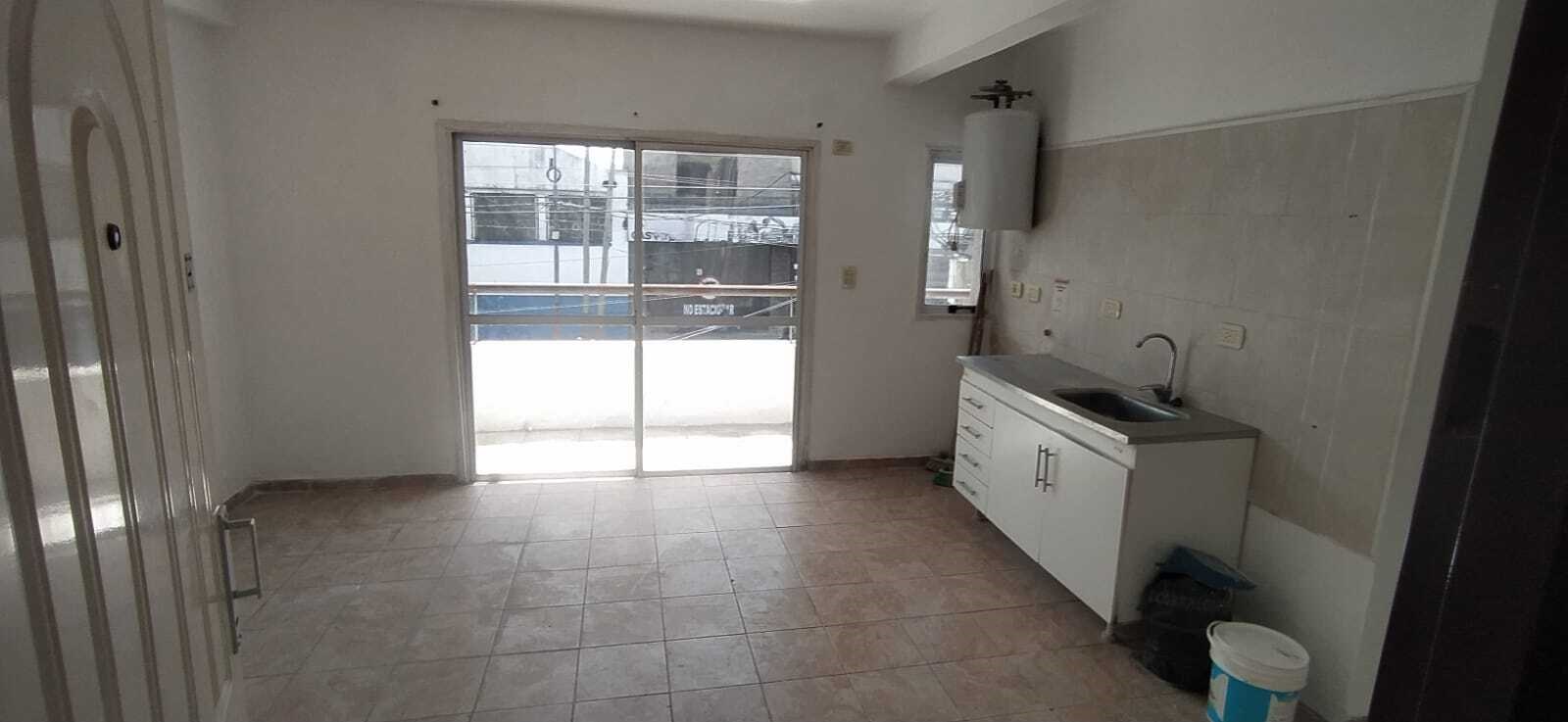 AV MANUEL QUINDIMIL 800