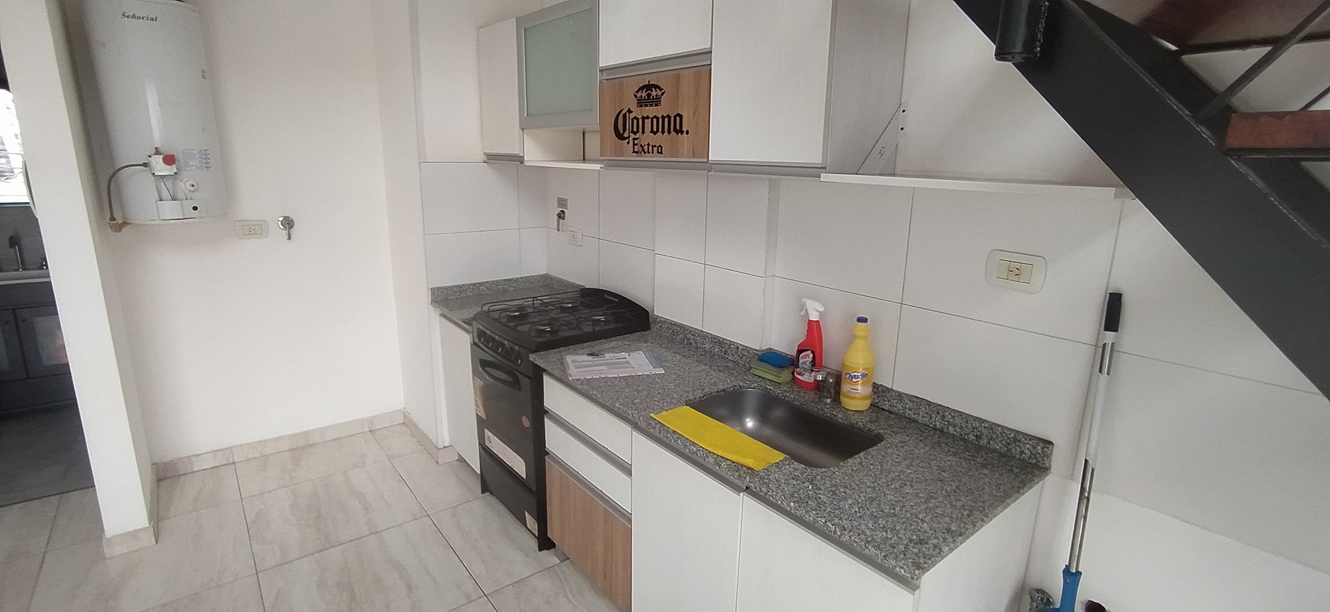 AV MANUEL QUINDIMIL 900