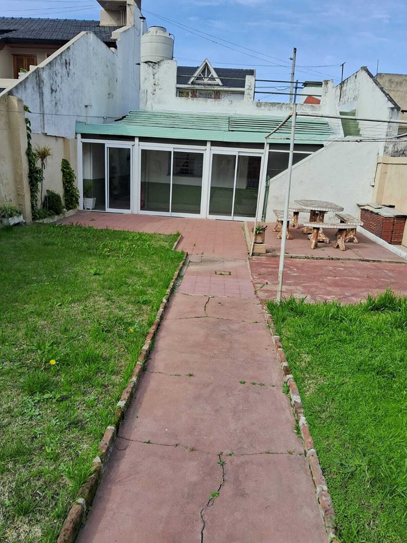 Rivadavia 2400
