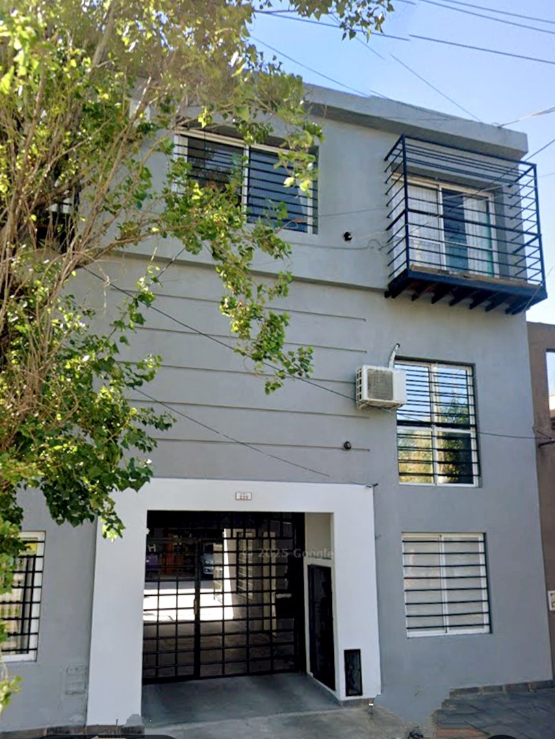 Ministro Ramon Carrillo 200