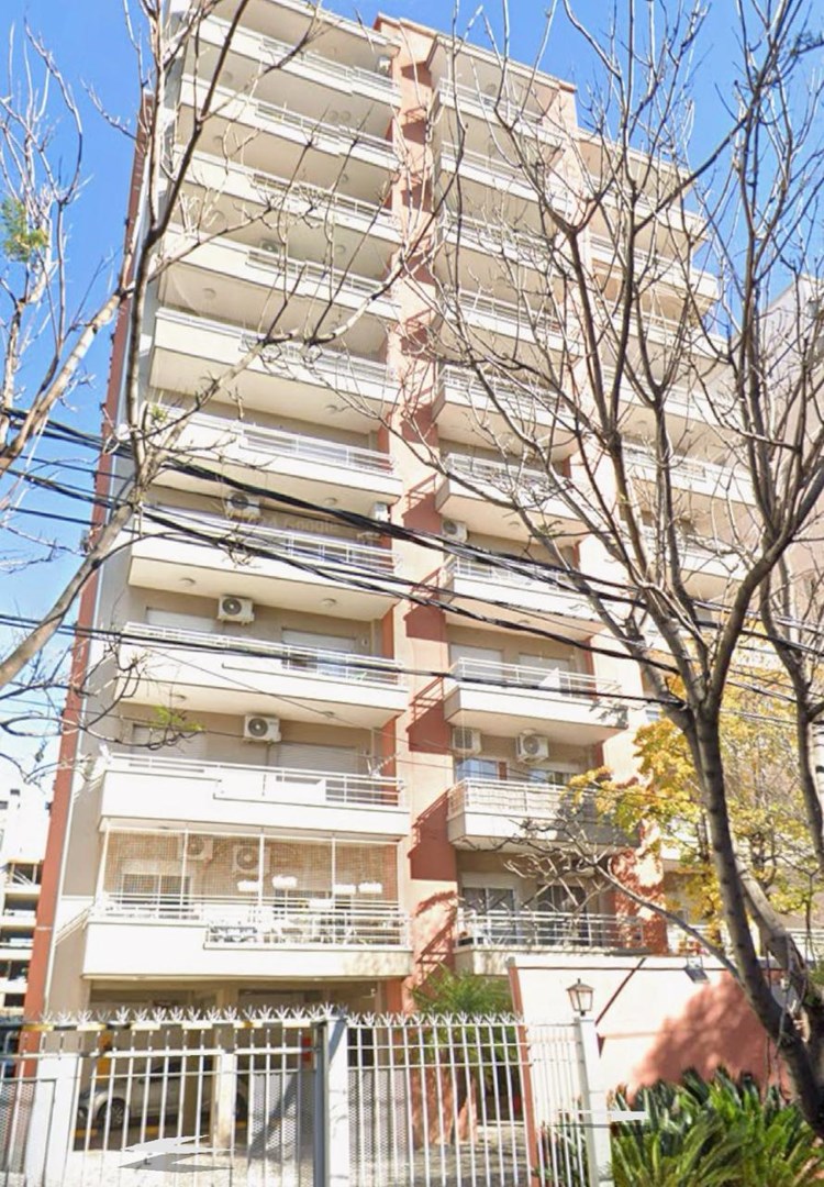 AV Peron 7000