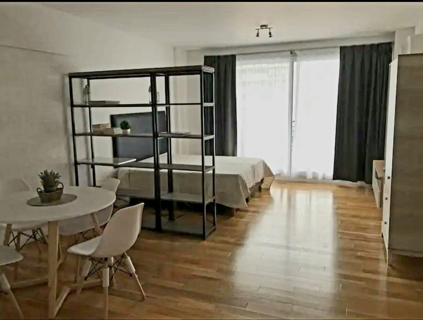 Dorrego al 1700 1700