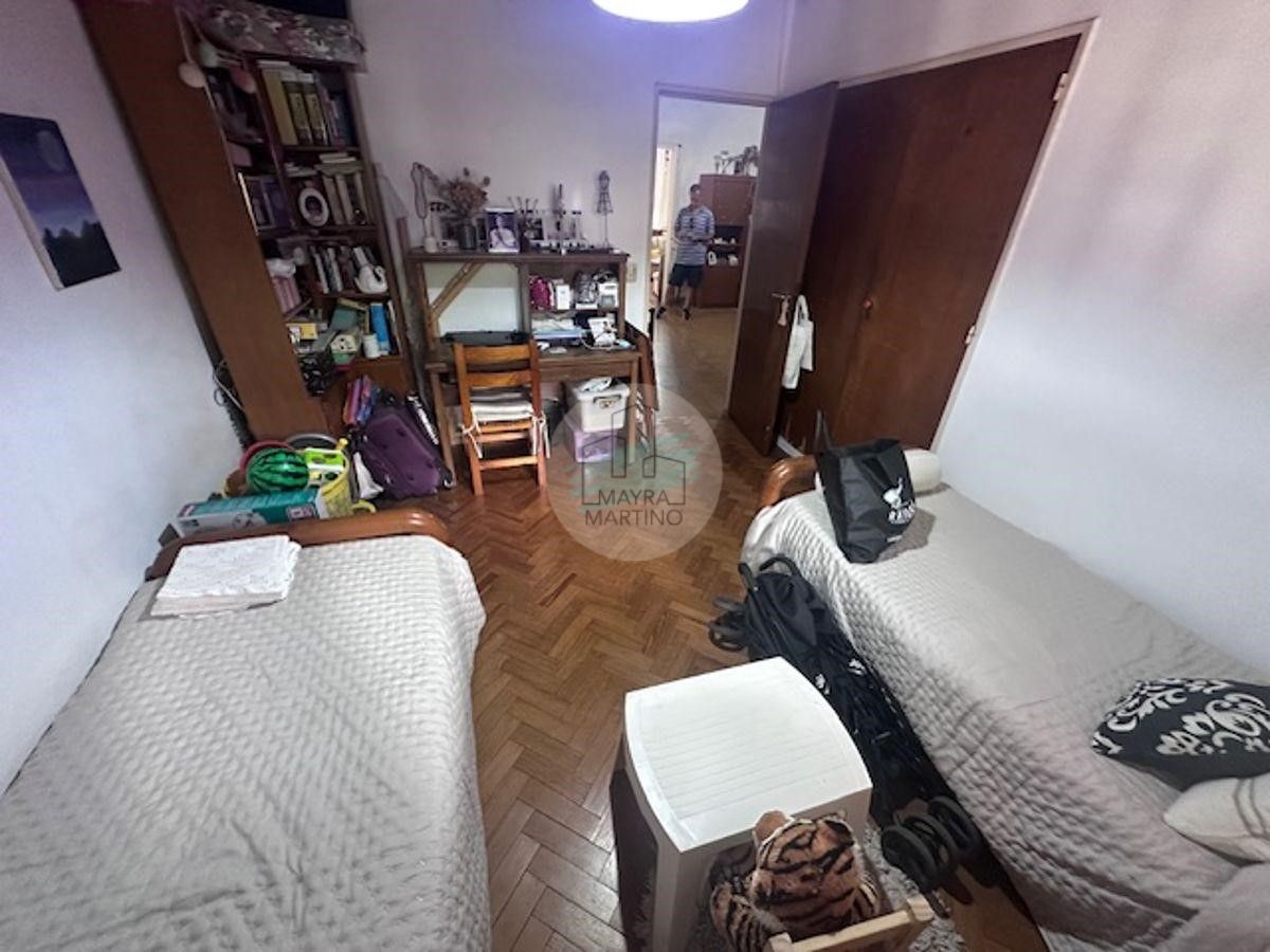 2041971279.jpg