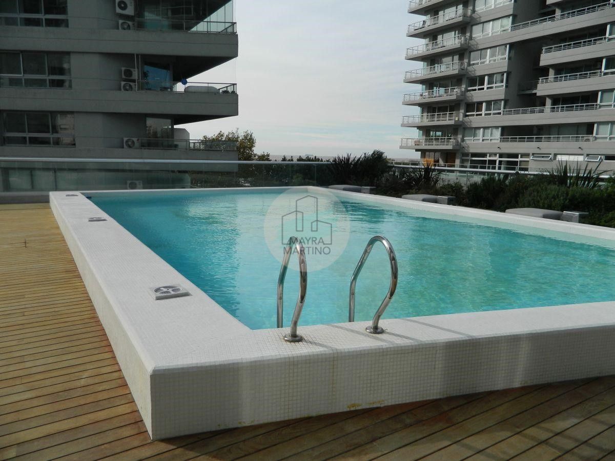 2012137024.jpg