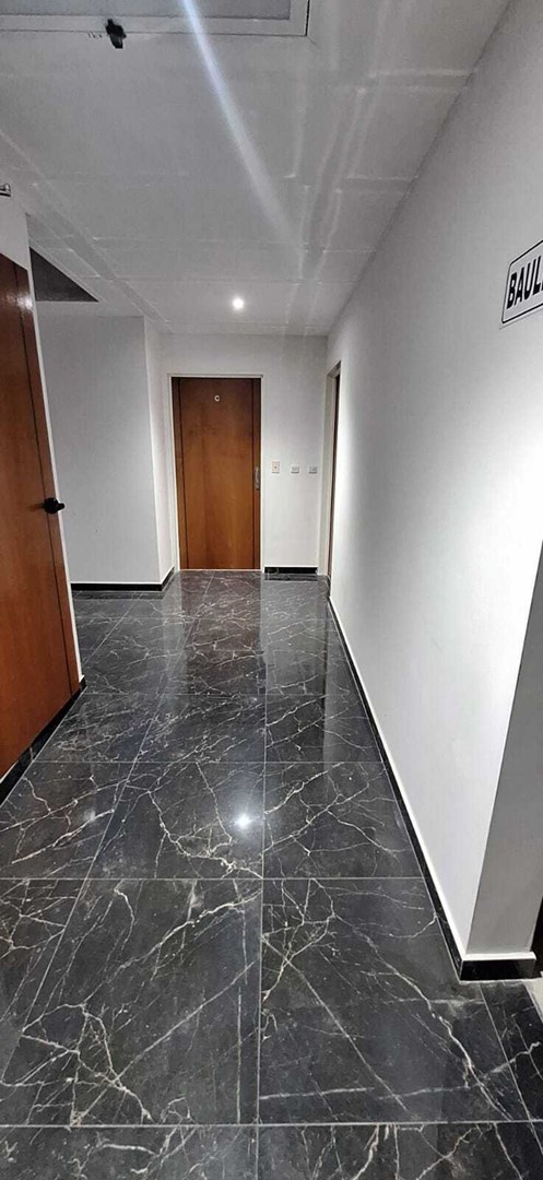 LARRAZABAL 1700