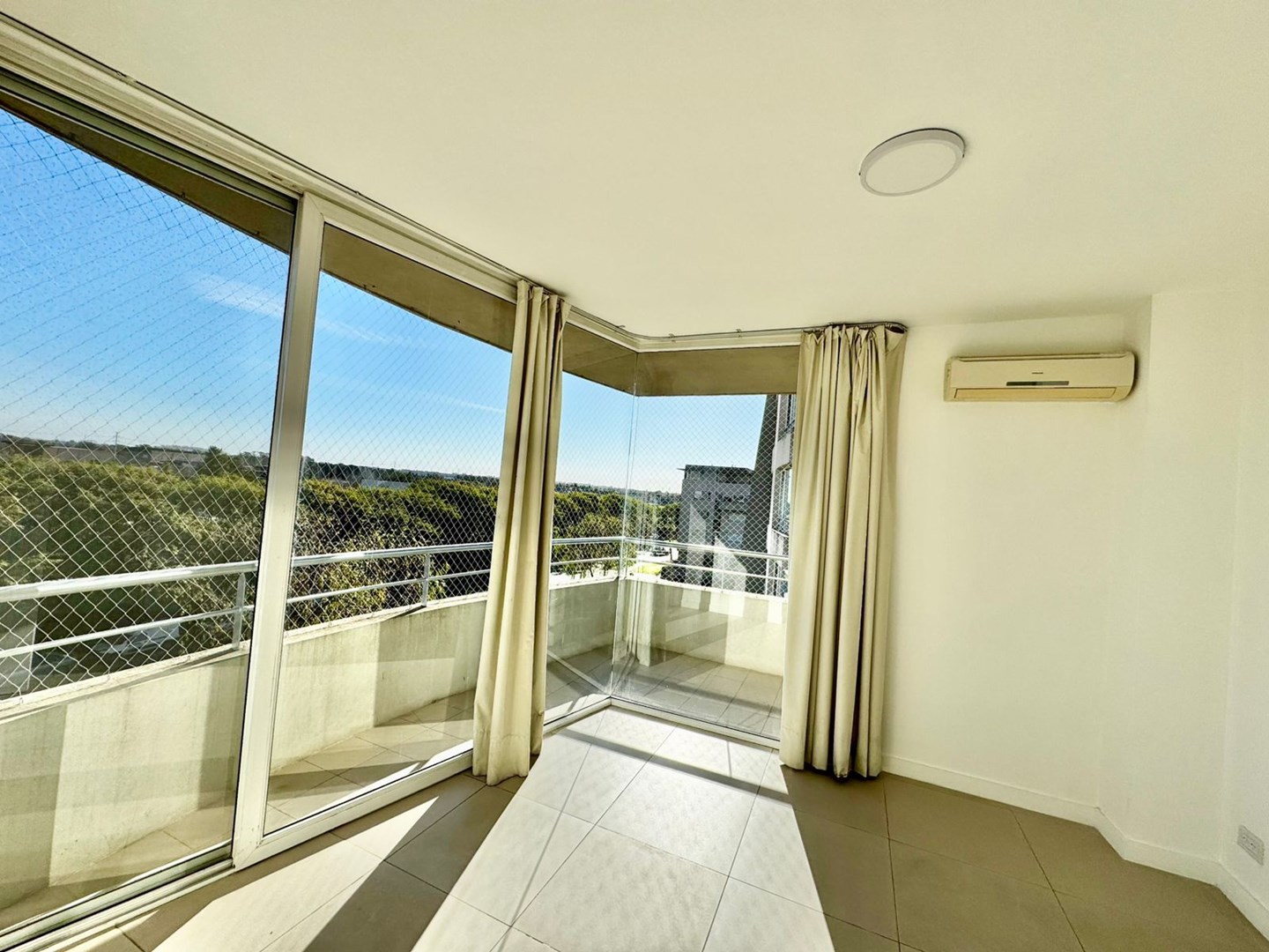 Del Lago Condominium 100
