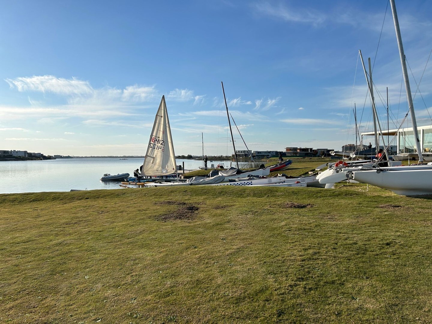 Amarras, Puertos del Lago 100