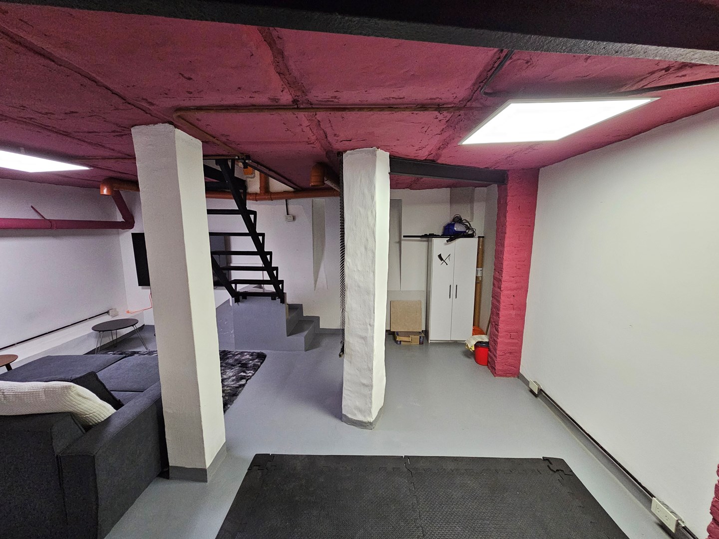 SUBSUELO/HABITACION