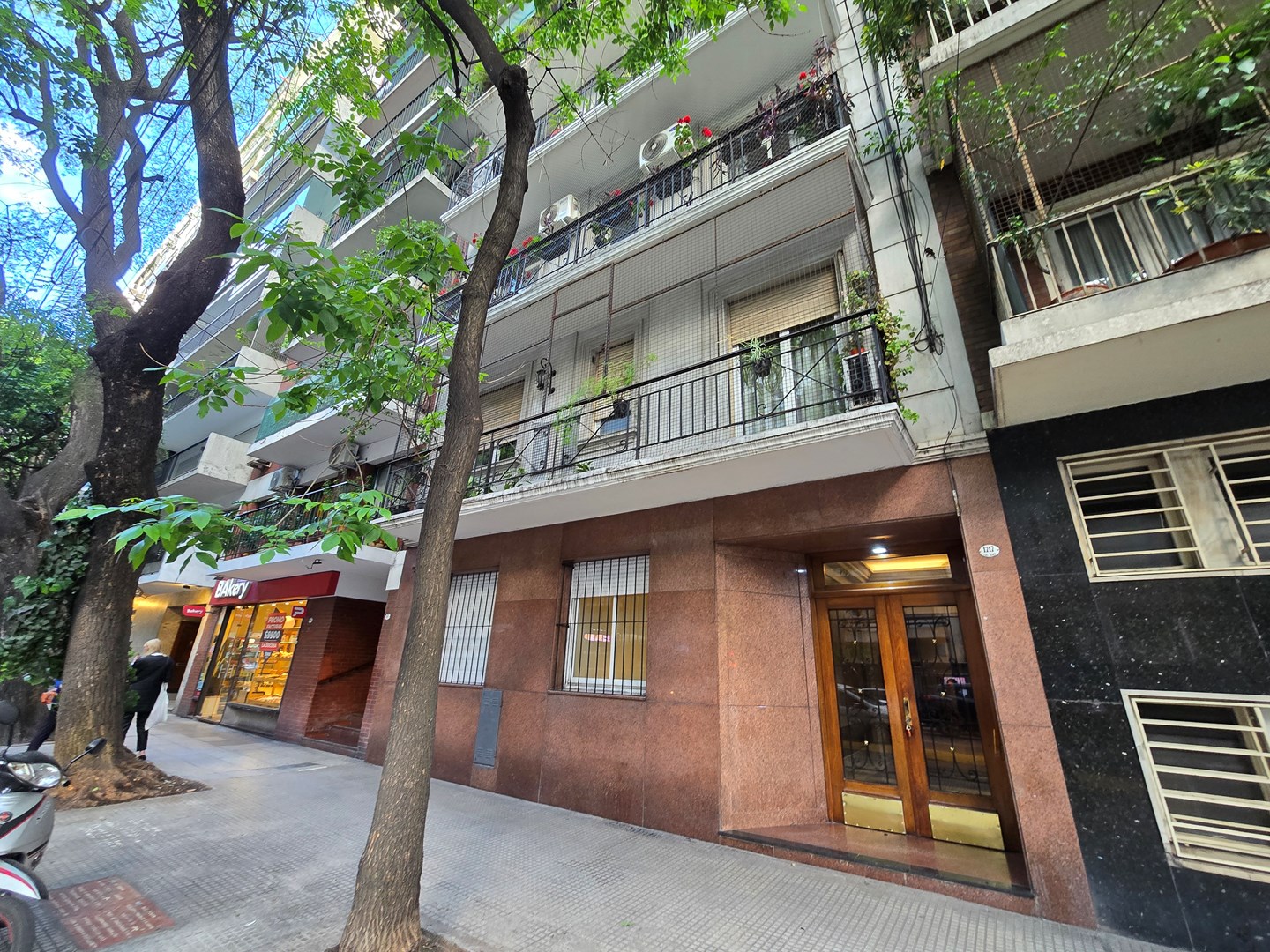 Avenida Coronel Dìaz 1700