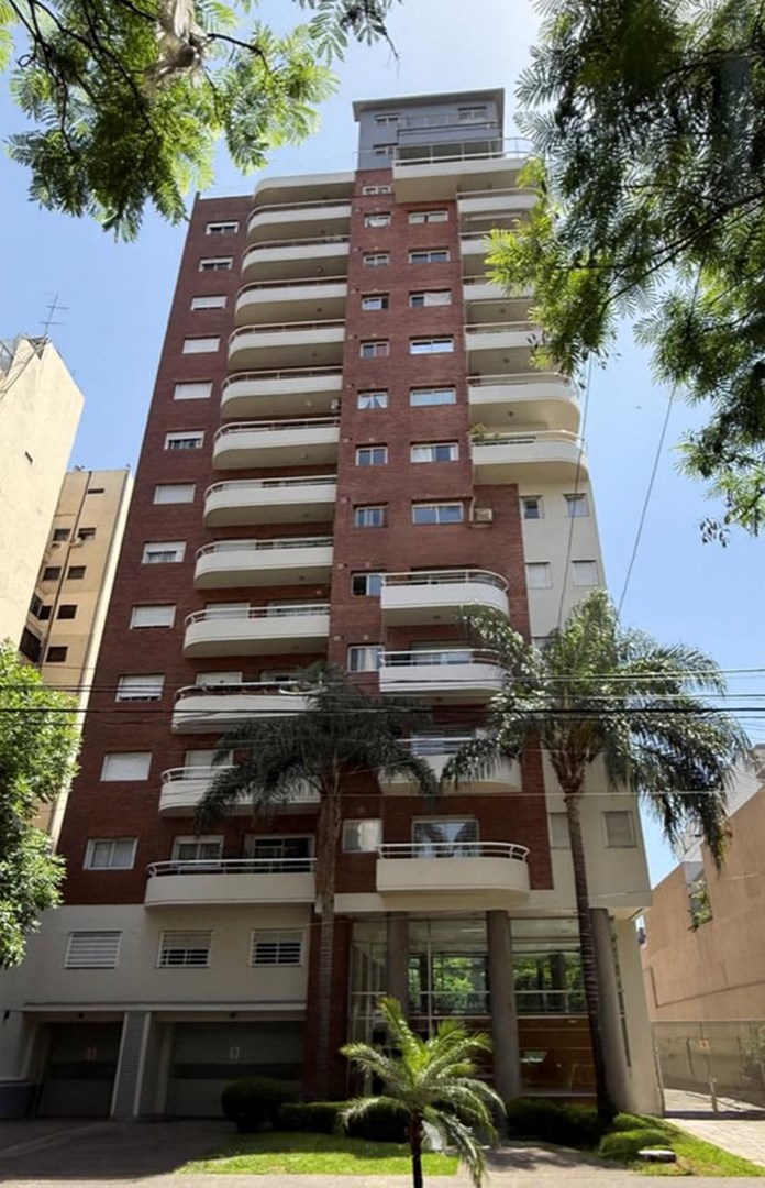 Av. Juan Bautista Alberdi 2400