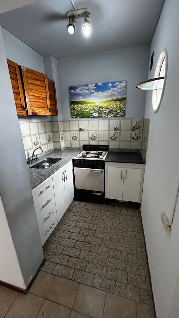 Aristobulo del Valle 200