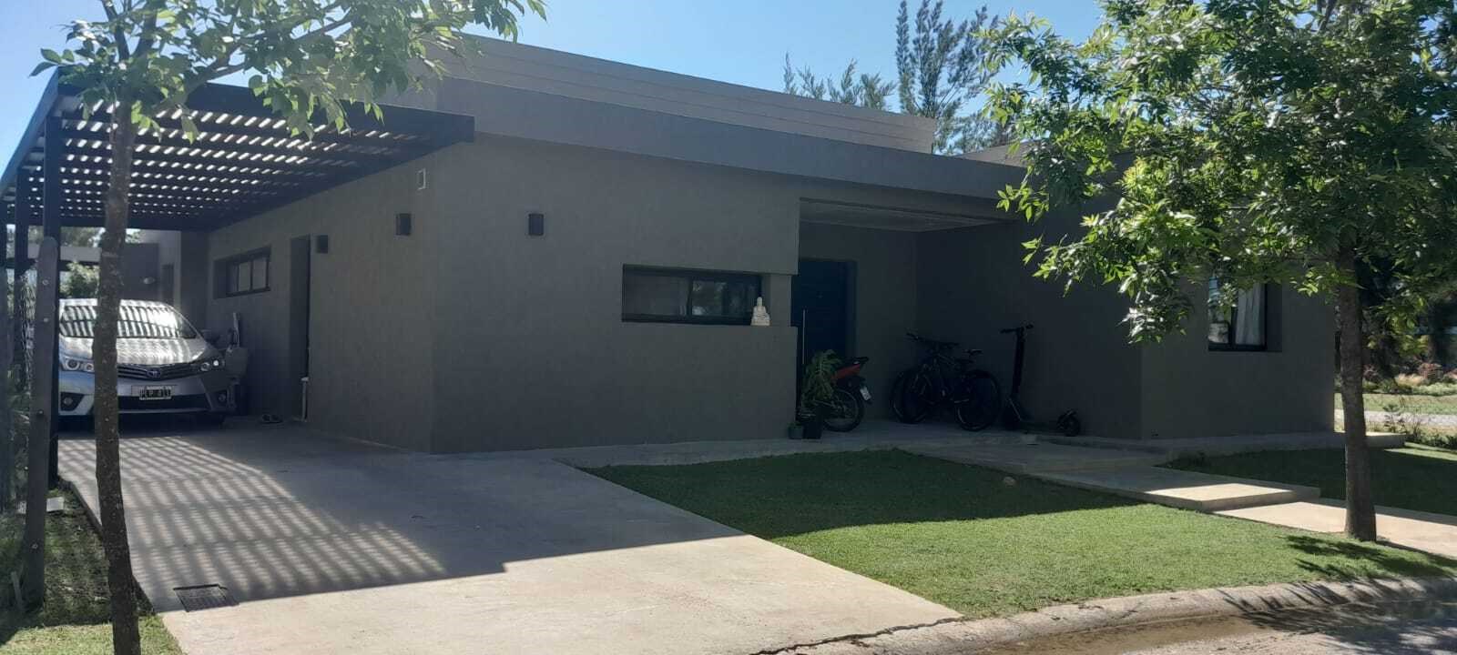 boulevard de todos los santos 4300