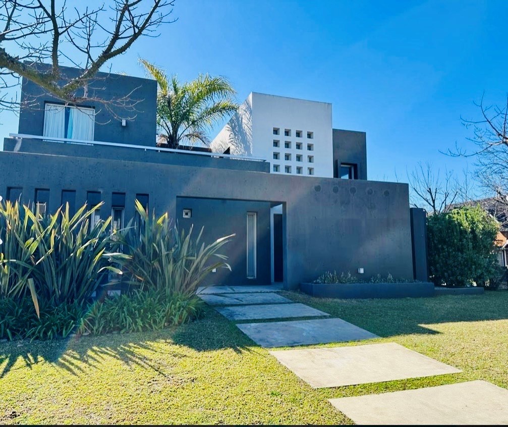 av de los lagos 4800