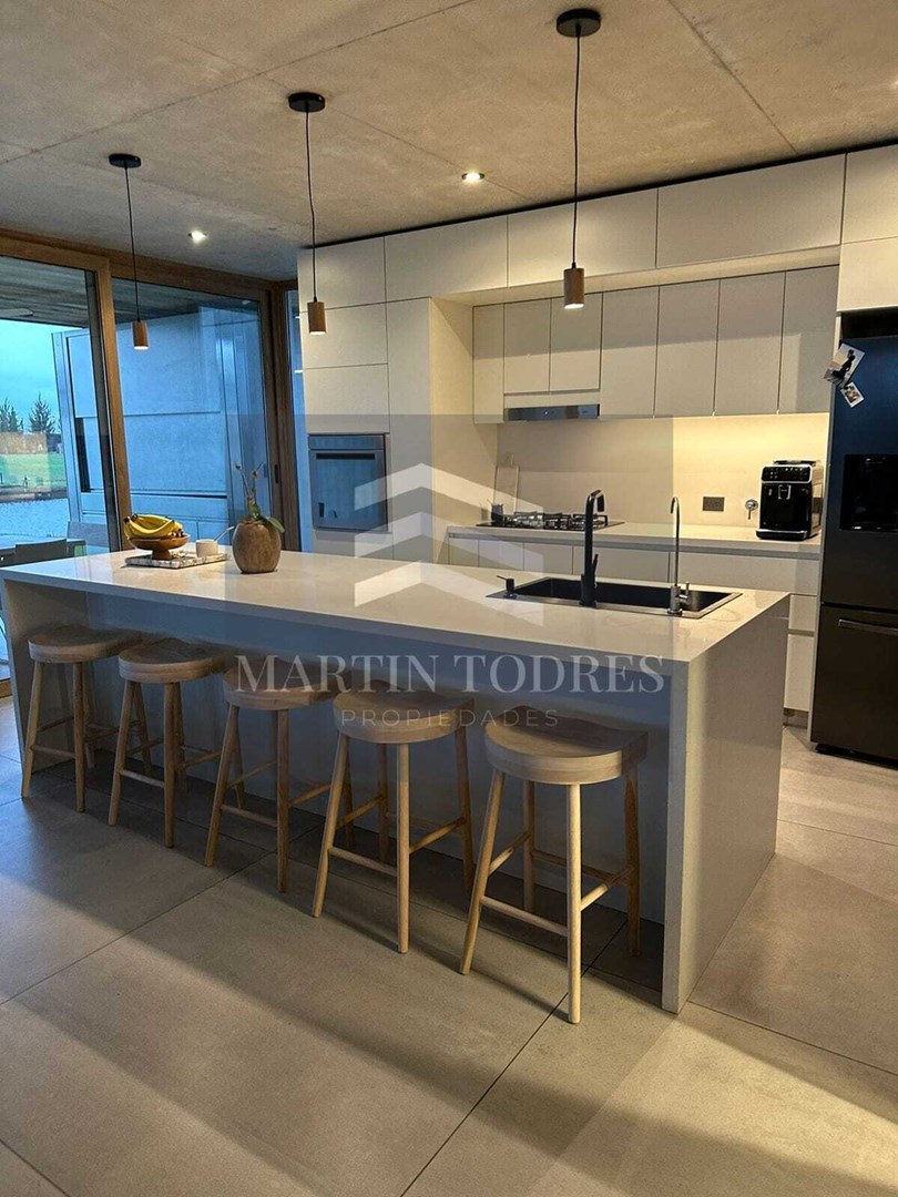 Casa 5 amb. en El Naudir