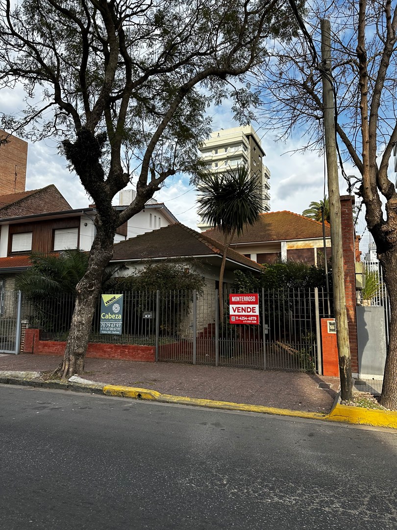 Sarmiento 800