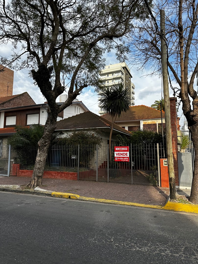 Sarmiento 800