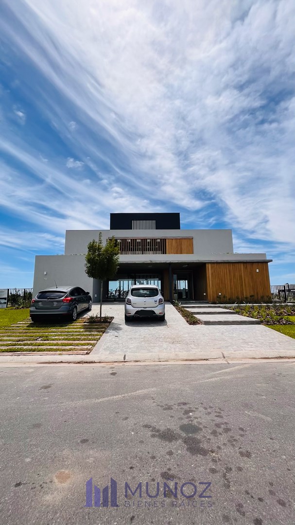 Barrio Los Puentes 100