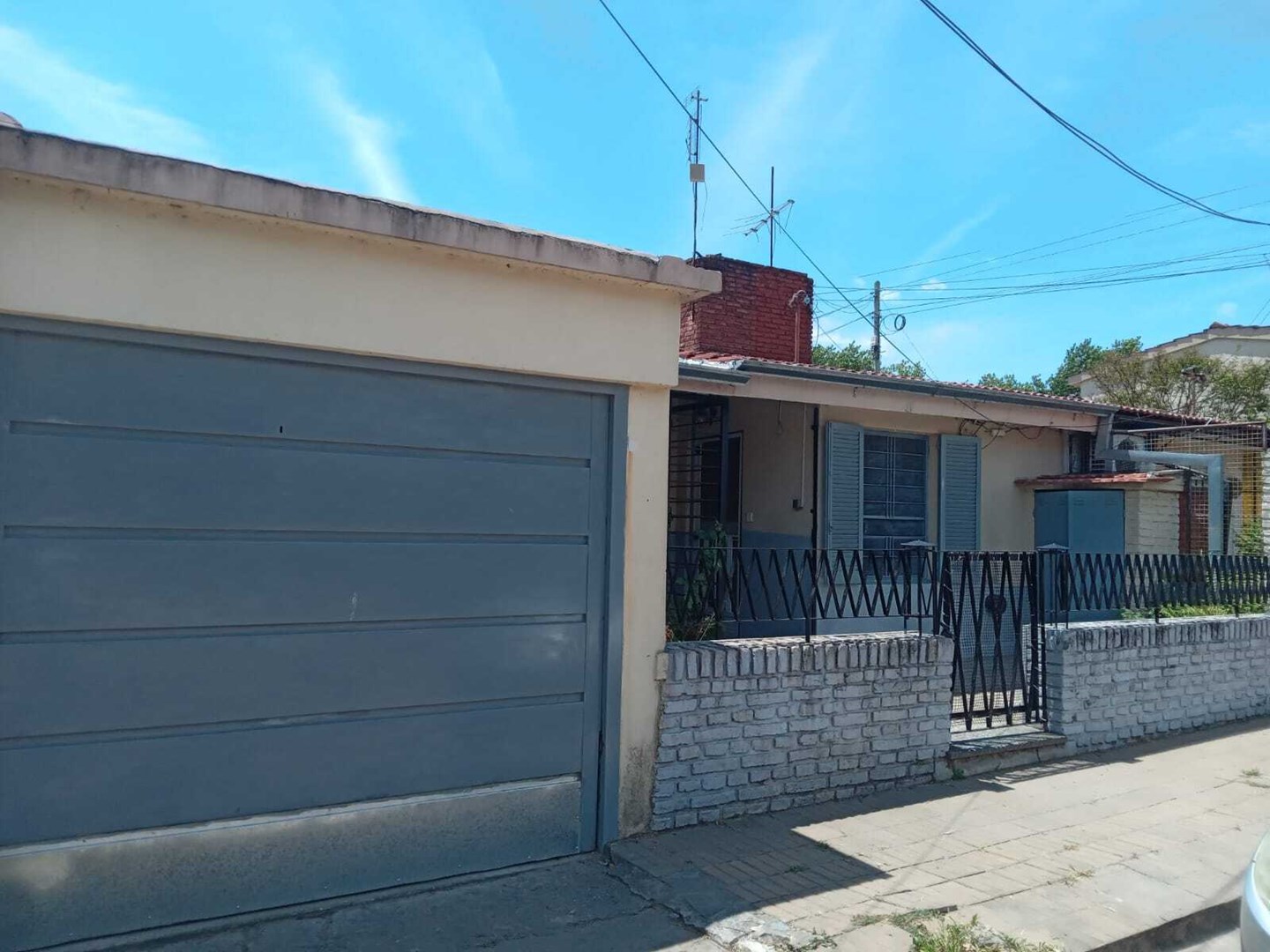 calle 137 A 2200