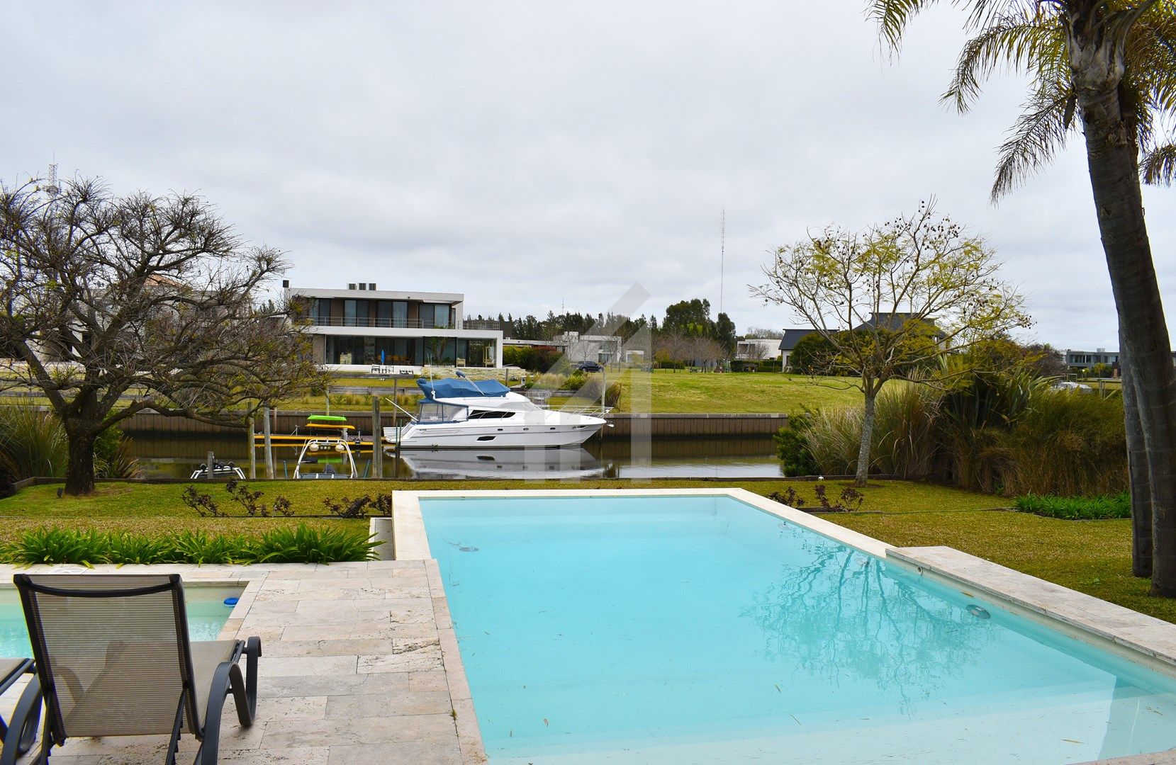 Av Santa Maria de las Conchas,  Barrio Nautico Albanueva 4000