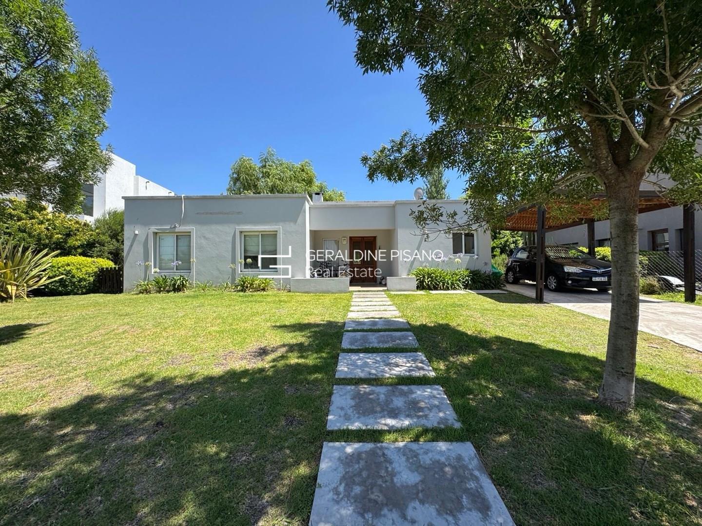 CASA EN ALQUILER ANUAL SIN MUEBLES - A PARTIR DE MARZO -