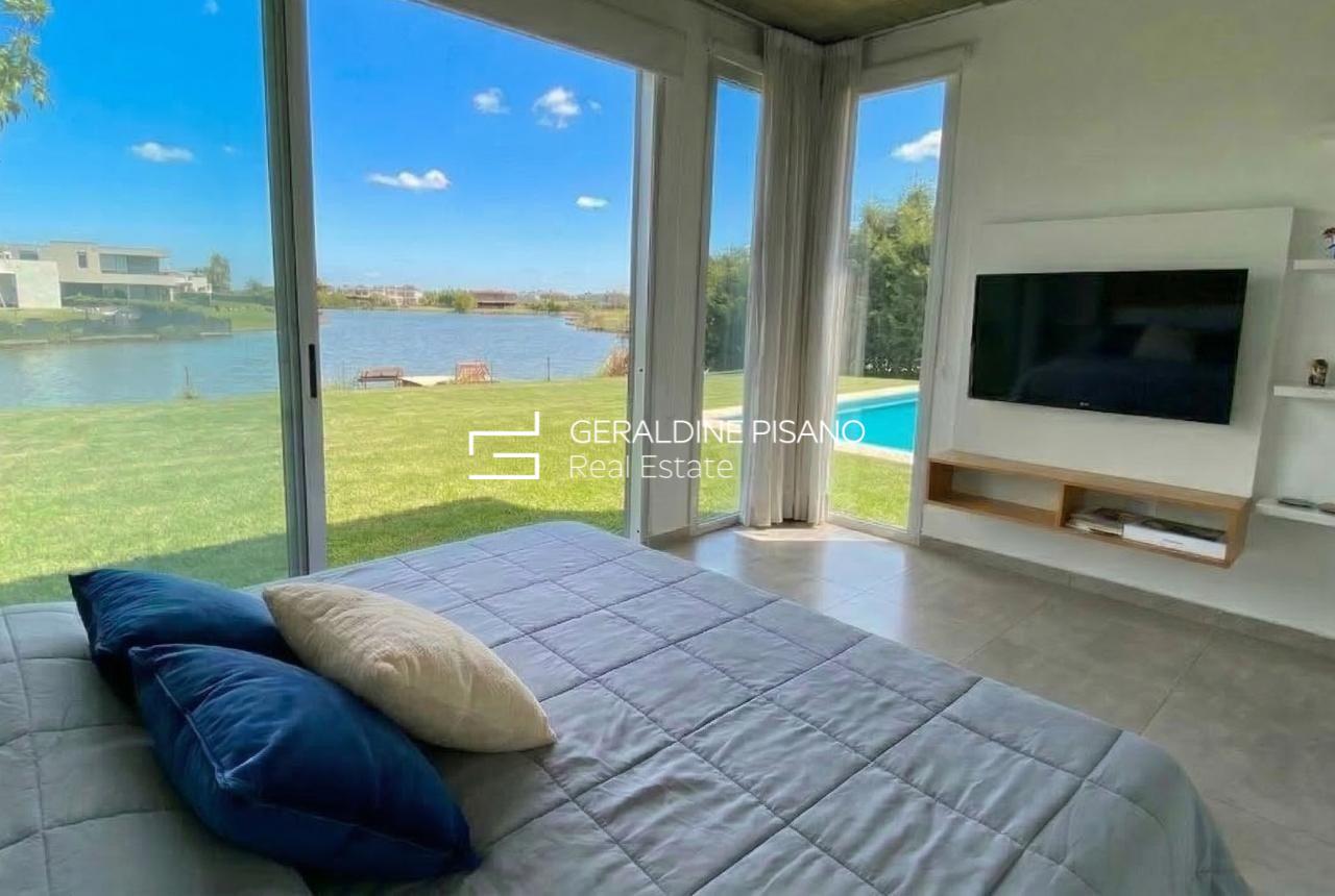 CASA EN ALQUILER ANUAL A LA LAGUNA EN EL BARRIO EL CANTON 0