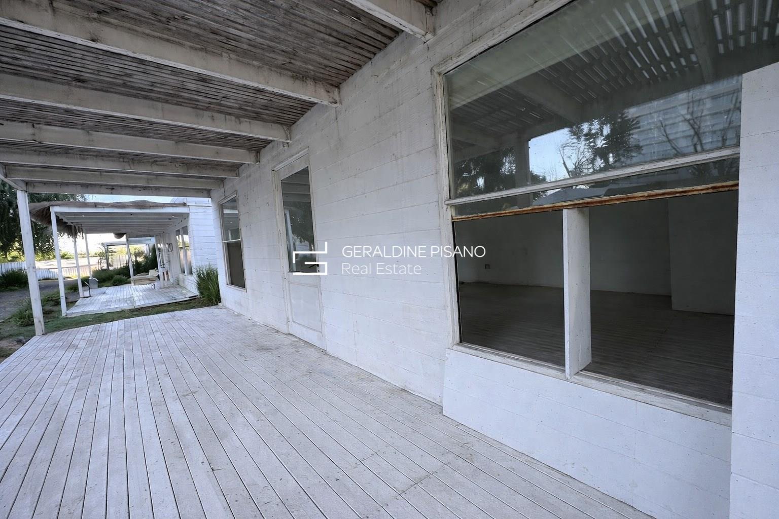 Av. Agustin Garcia (Ruta 27) 8700
