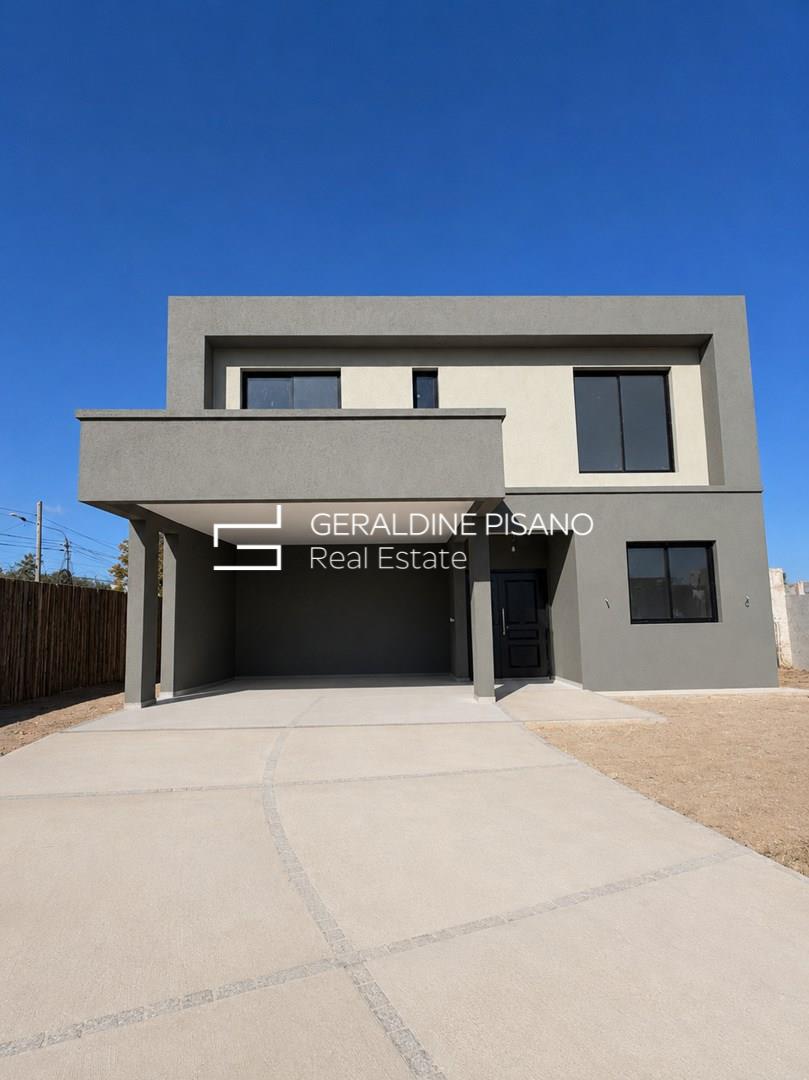 CASA EN VENTA EN SANTA ANA VILLANUEVA 100
