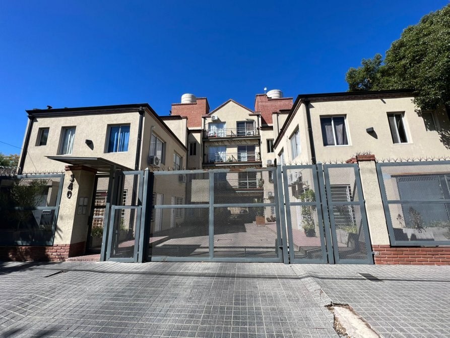 ITALIANI 340 PISO 2 300