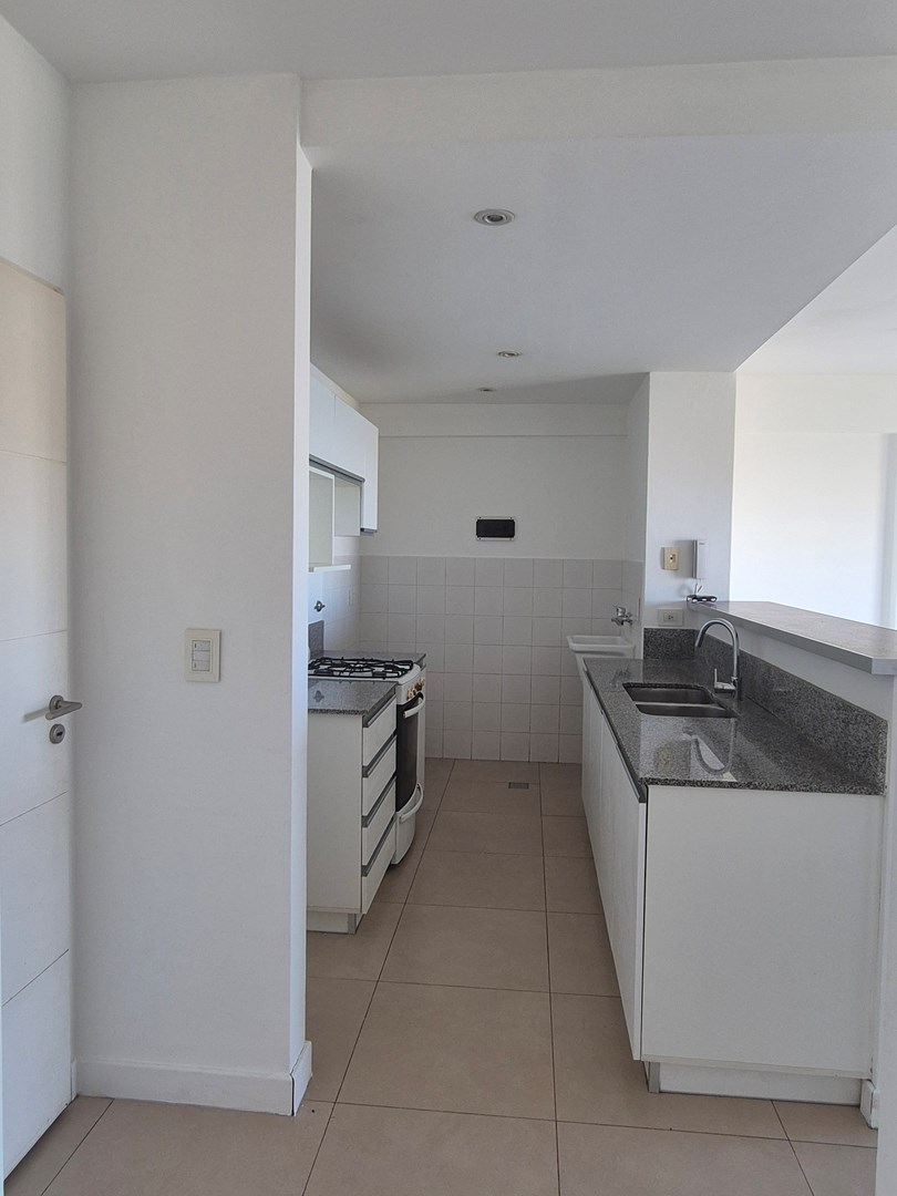 Cocina con alacena