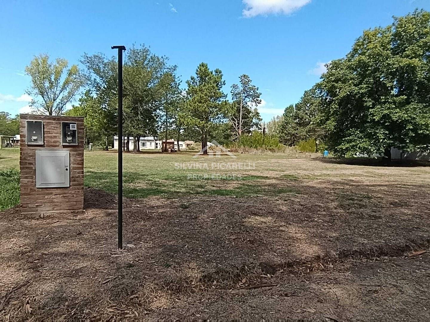 LOTE DE 1700 M2 EN BARRIO CERRADO AMARYLIS 100