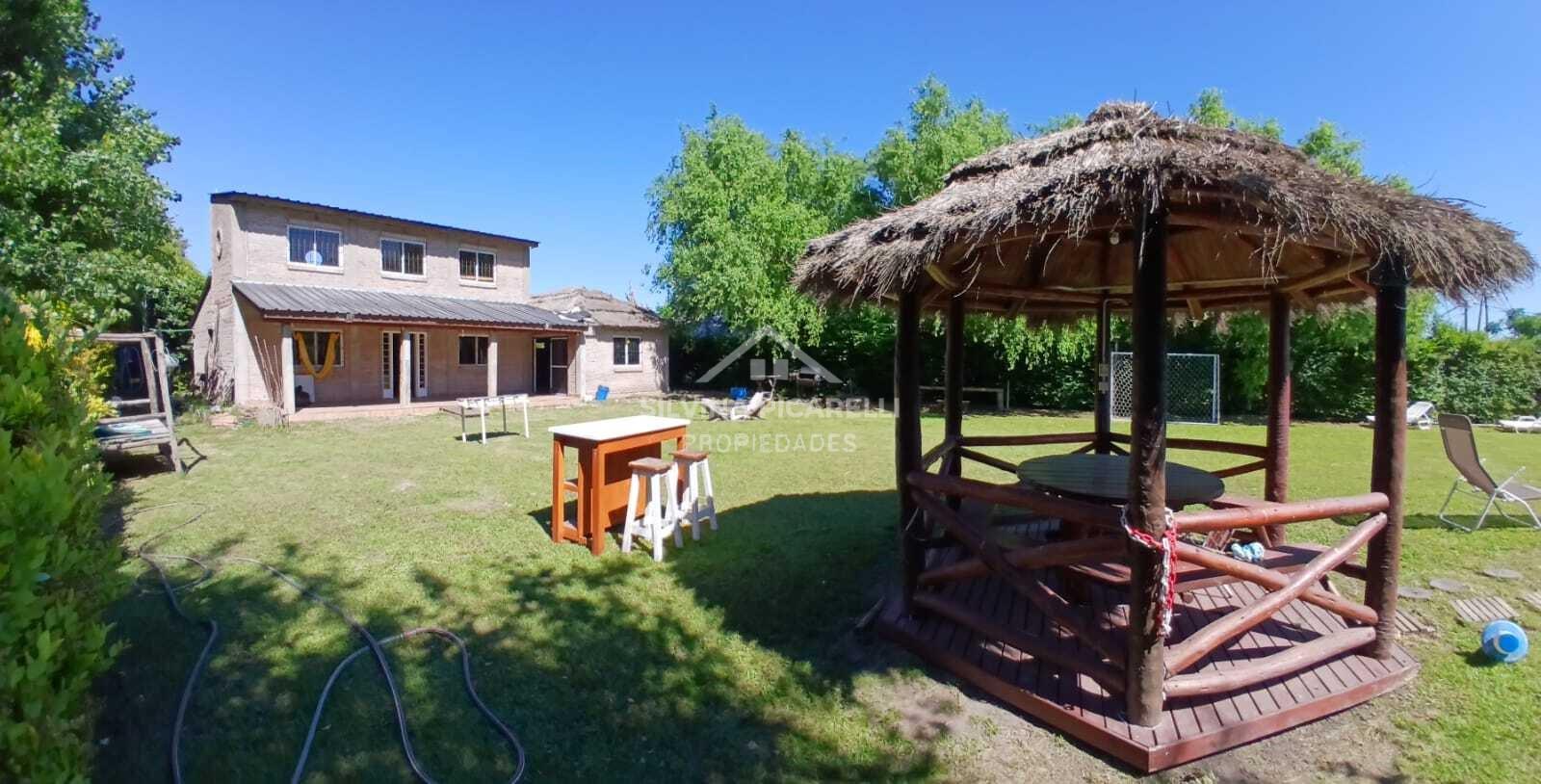 ALQUILER PERMANENTE CASA QUINTA, BARRIO PARQUE SAKURA ,  RODO Y CARRIEGO 0