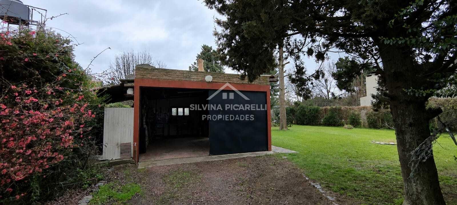 OPORTUNIDAD - LOTE CON PILETA Y COCHERA - CONSTANCIO VIGIL