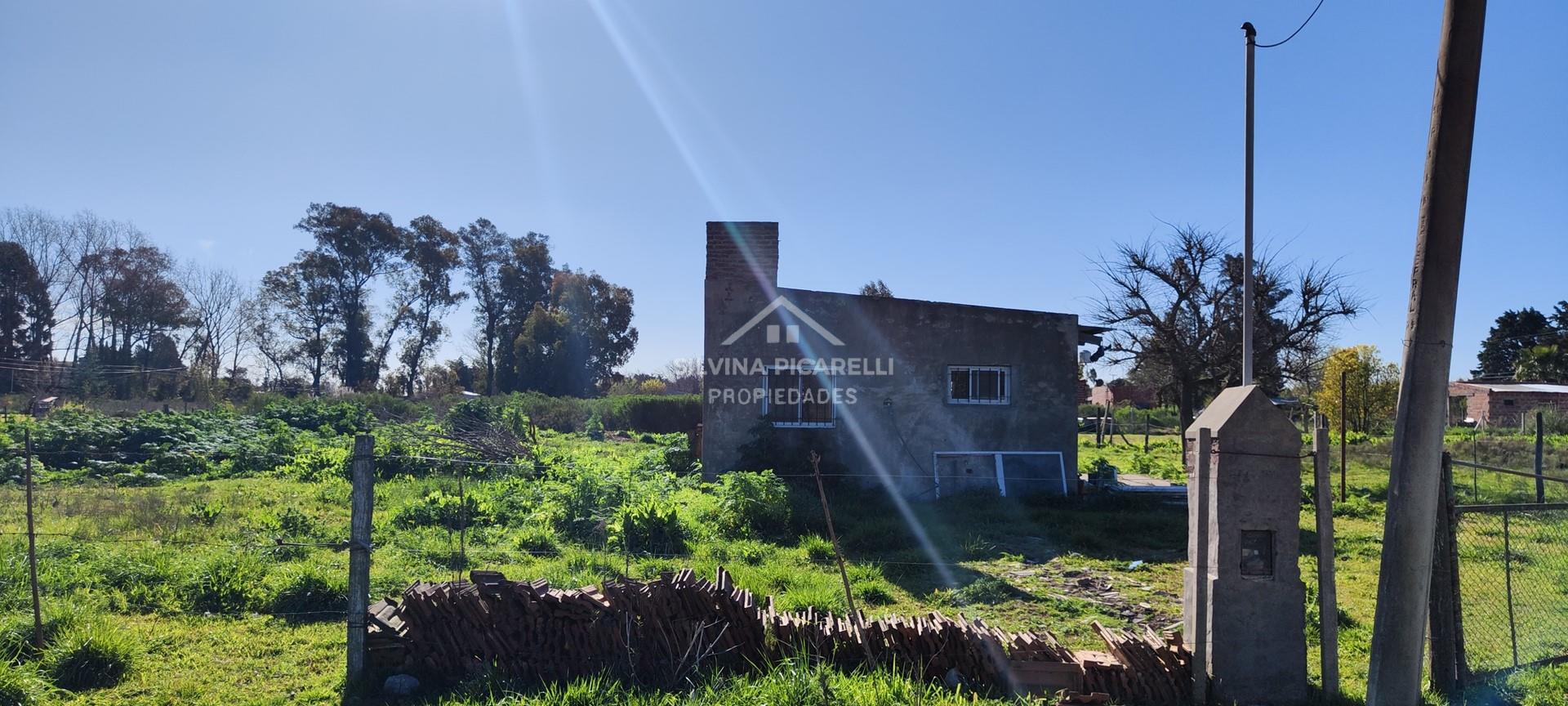 CASA A TERMINAR - IMPORTANTE LOTE DE 2800 MTRS. PARADA ROBLES