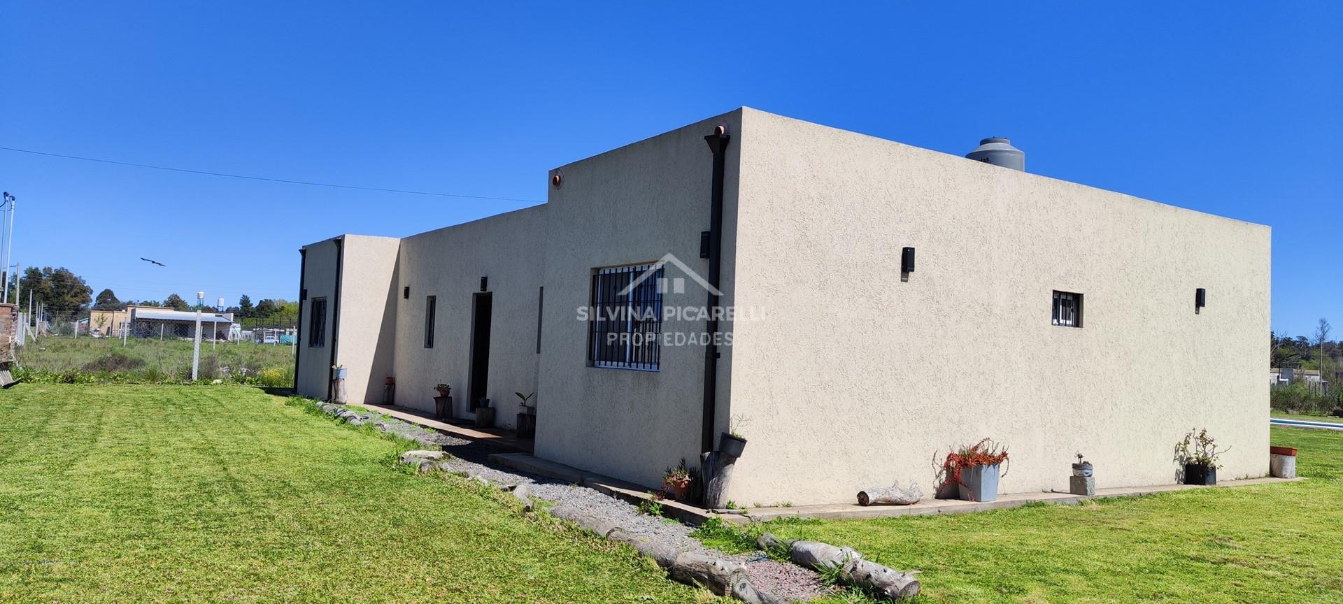 VENTA CASA QUINTA 4 DORMITORIOS Y PILETA - PARADA ROBLES