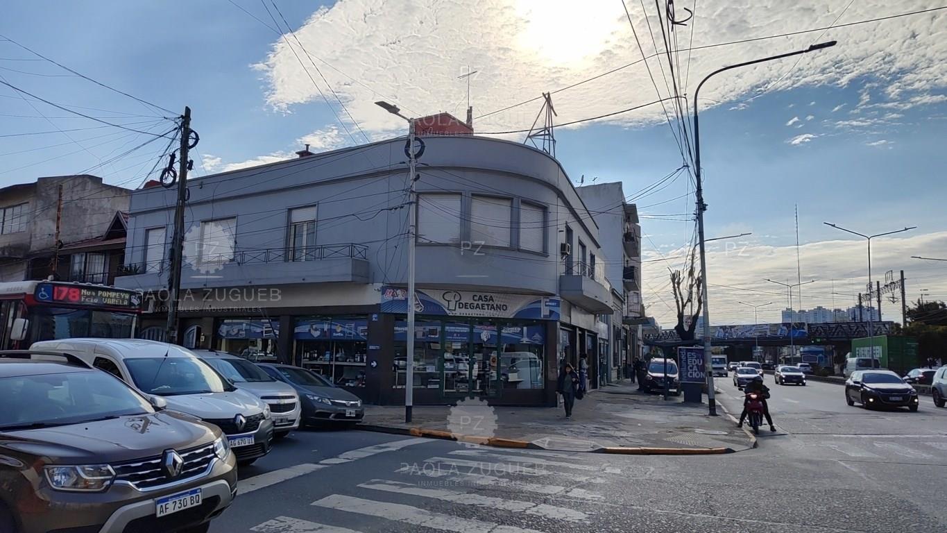 Avenida Hipólito Yrigoyen 500